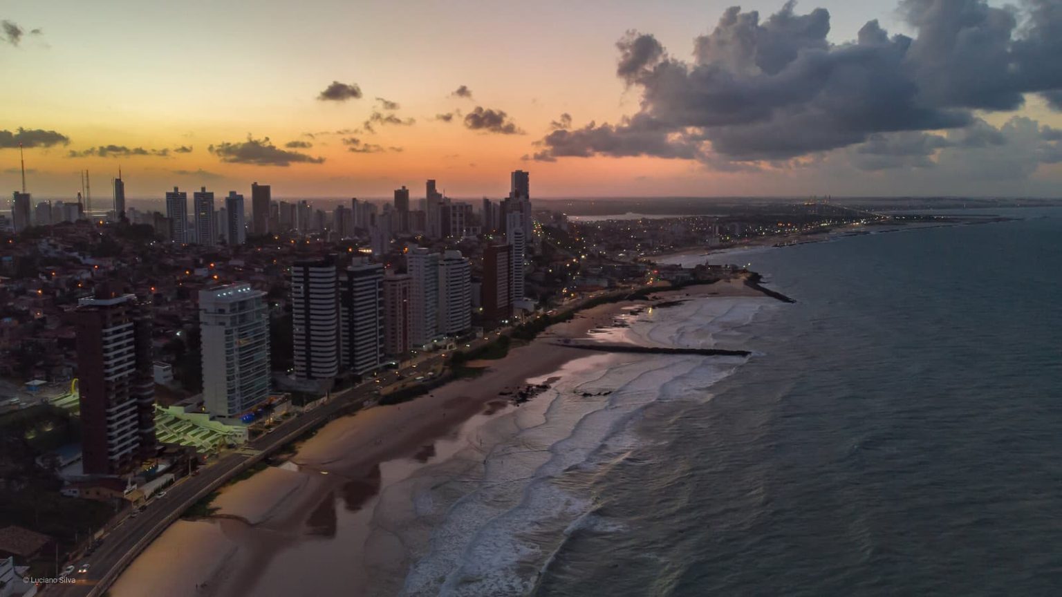 Praia de Areia Preta em Natal Vale a Pena Prós e Contras em 2024