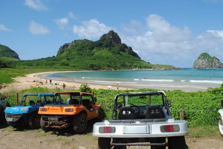 Passei de Buggy em Fernando de Noronha