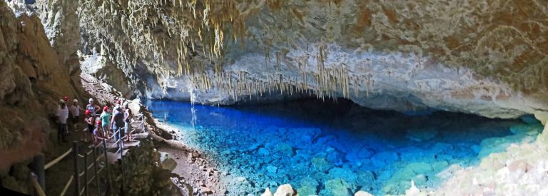 Gruta do Lago Azul