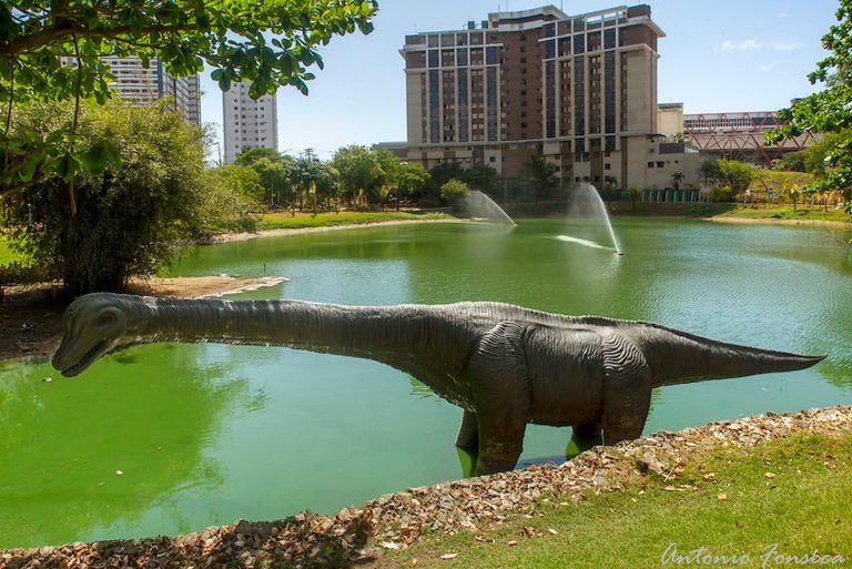 Lagoa dos dinossauros