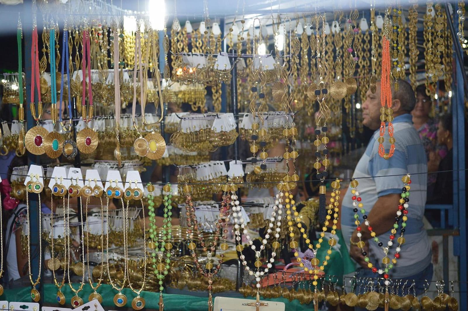 Feira de Artesanato Capim Dourado